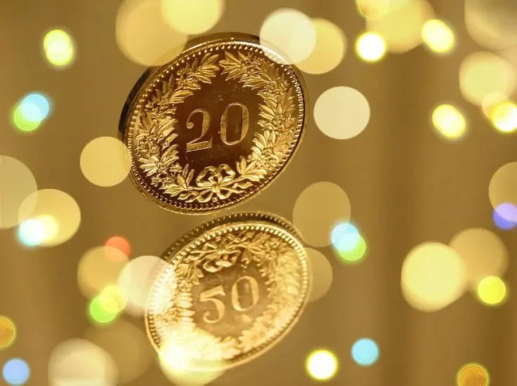 Rahapelit Rahoja kiiltävällä taustalla